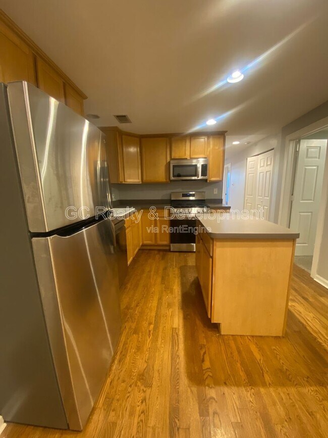 Foto del edificio - 2156 W Belle Plaine Ave