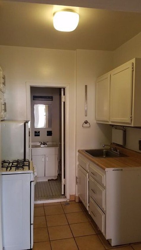 Foto del edificio - 143 W 17th St