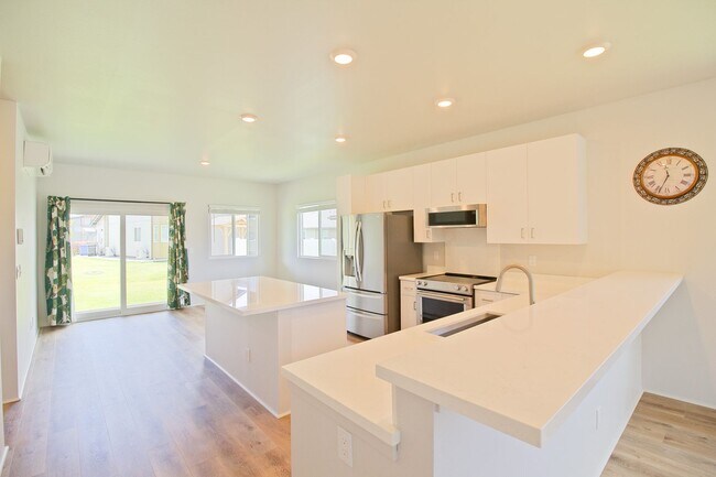 Foto del edificio - Ikena-Ho'opili/4 BD/2.5 BA/4 PK/ Available May 1