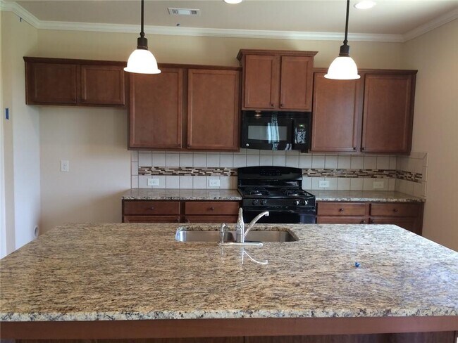 Foto del edificio - 736 Westmoreland Ln NE