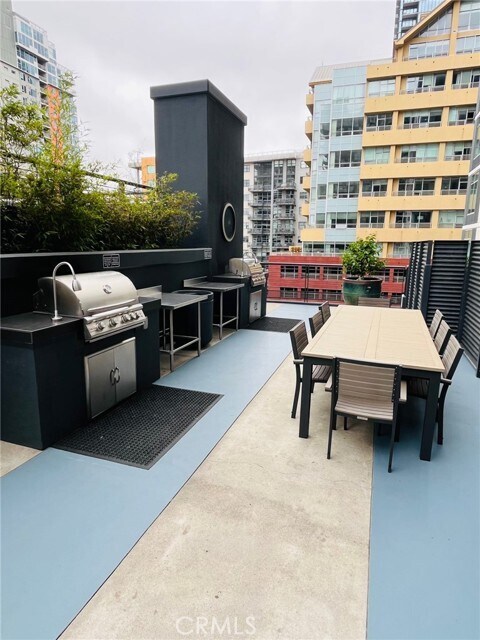 Foto del edificio - 425 W Beech St