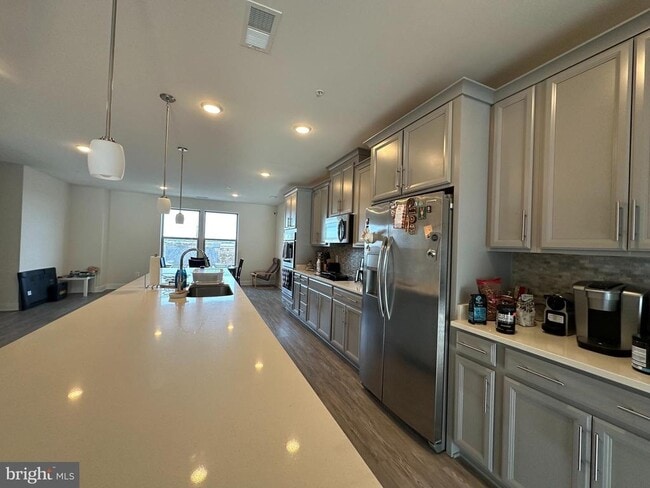 Building Photo - 10410 Ratcliffe Trl