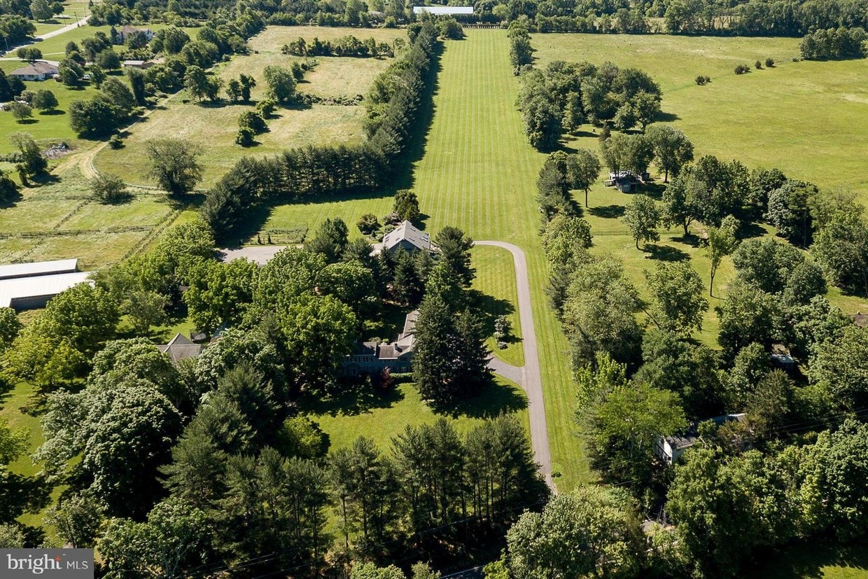 Primary Photo - 258 Wertsville Rd