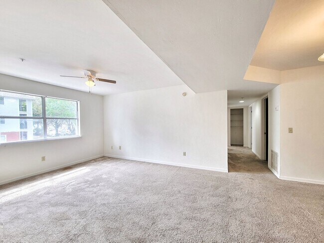 Foto del edificio - 2360 SW Archer Rd