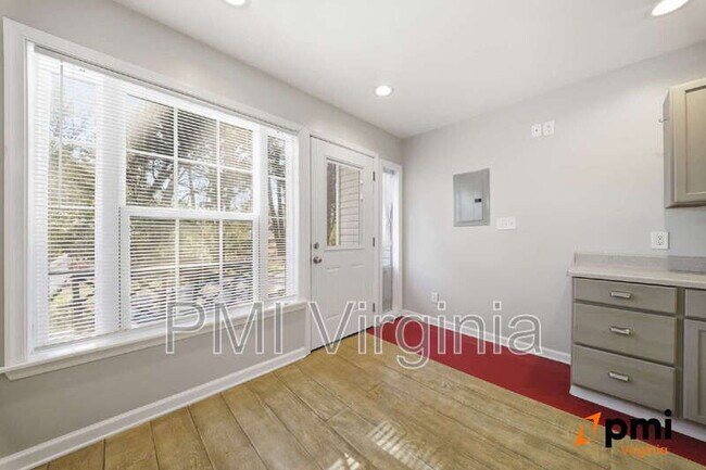 Foto del edificio - 1124 Kempsville Rd