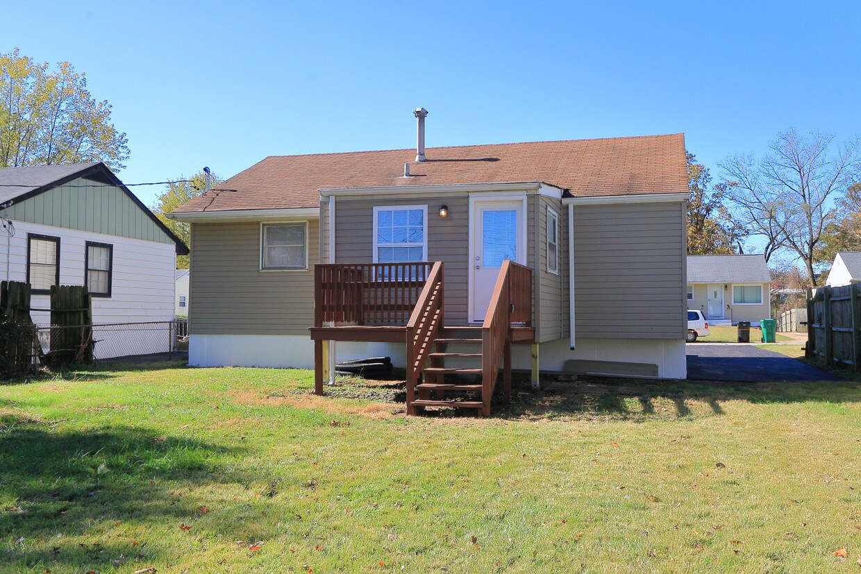 Primary Photo - 10530 Prestwick Dr