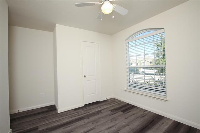 Building Photo - 1325 Englemann Dr