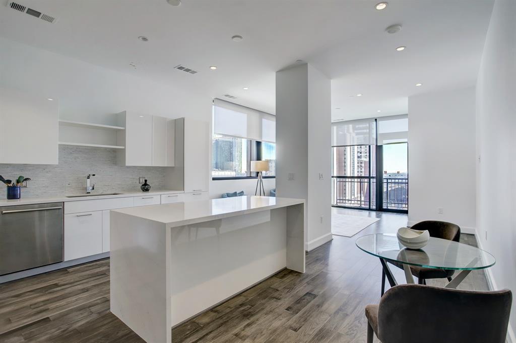 Foto principal - 1211 Caroline St