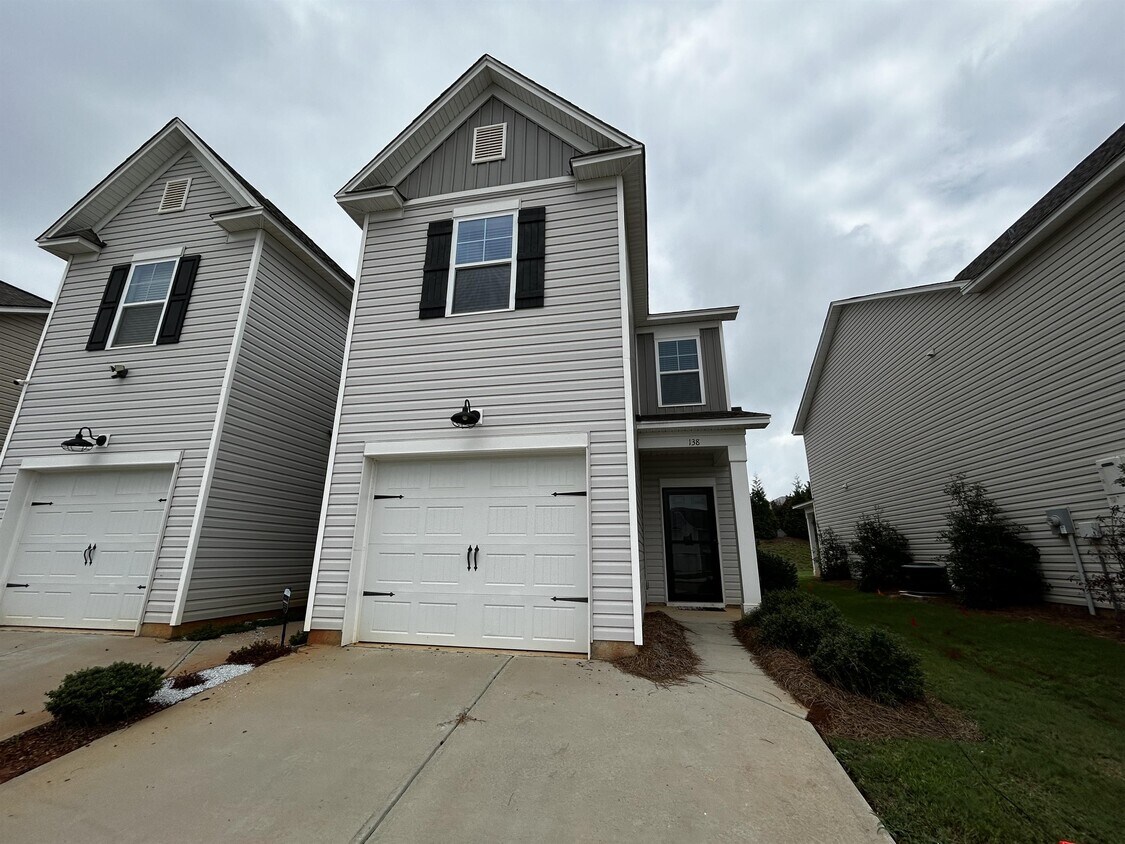 138 Adger Rd, Anderson, SC 29625 Townhome Rentals in Anderson SC