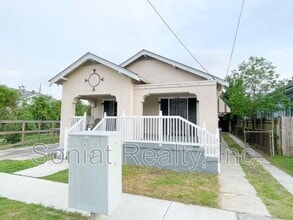 Building Photo - 1668 Agriculture St