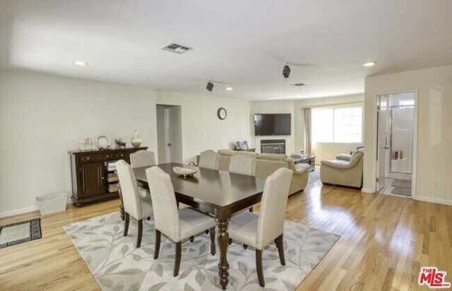 Foto del edificio - 3556 S Bentley Ave