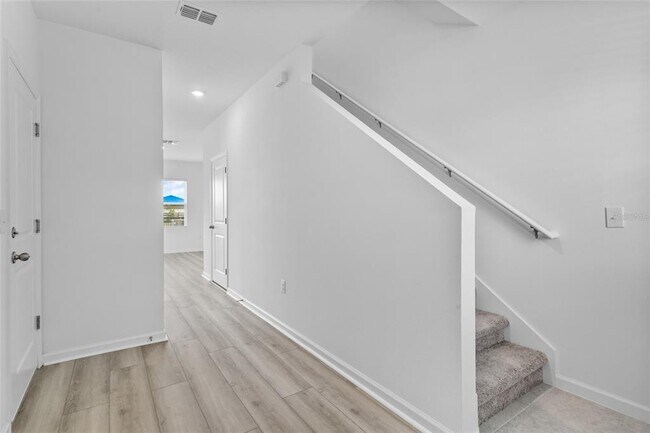 Foto del edificio - 5948 Piney Shrub Pl