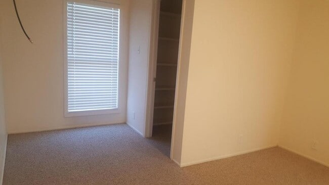 Building Photo - 8072 W Van Hook St