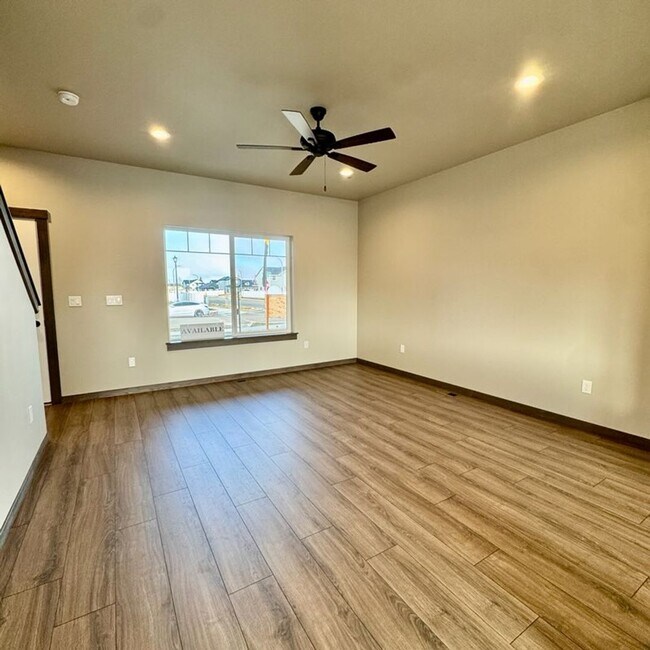 Foto del edificio - Newly Built 4-Bedroom Home in Great Neighborhood