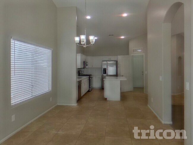 Foto del edificio - 40907 W Robbins Dr