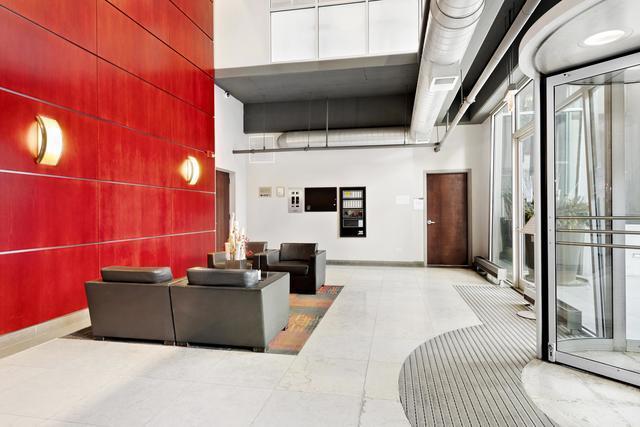 Building Photo - 740 W Fulton St