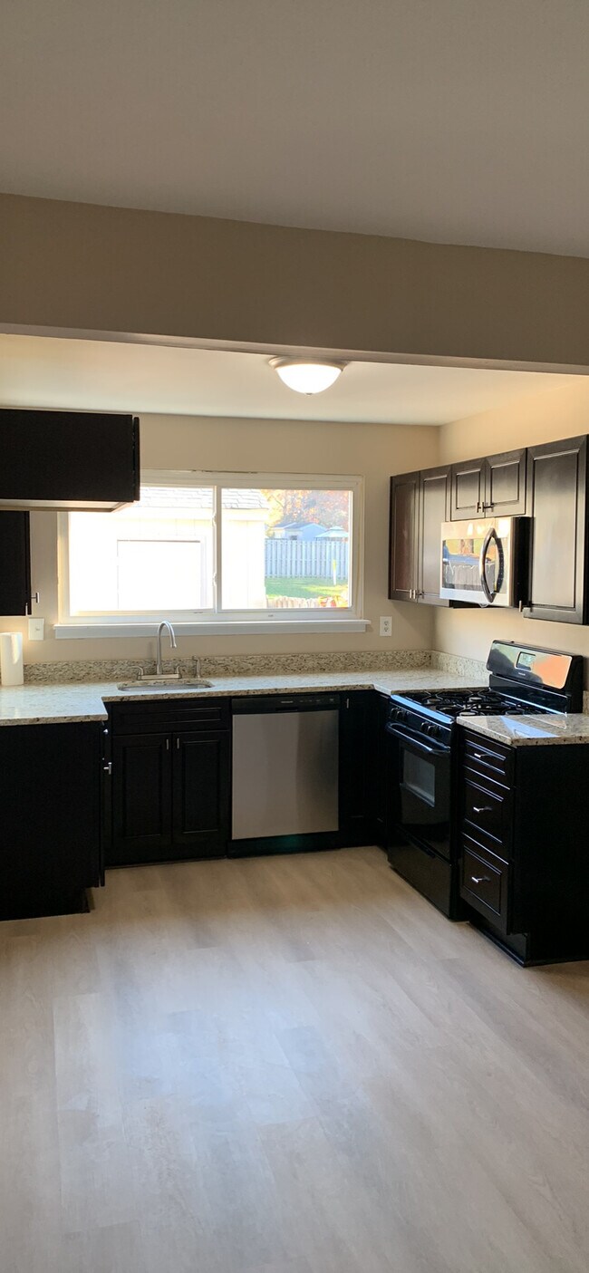 Building Photo - 1407 Calander Ct