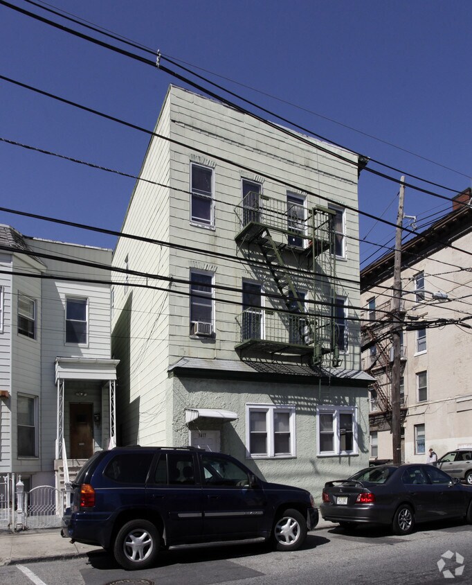 Foto del edificio - 3417 Hudson Ave