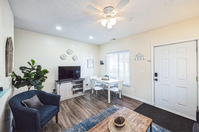 Foto del edificio - 105 Ash St