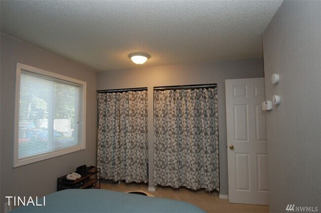 Building Photo - 1 br, 1 bath House - 14447 127th Lane NE  ...