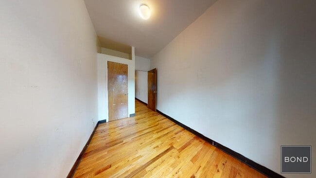 Building Photo - 328 E 14th St