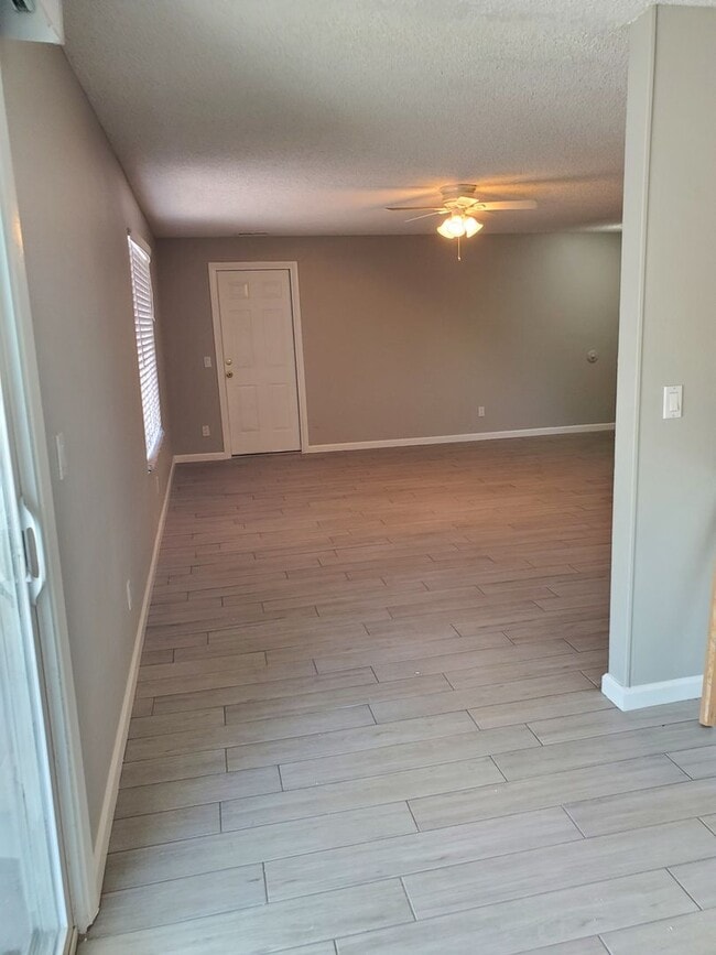 Building Photo - Dobson Ranch