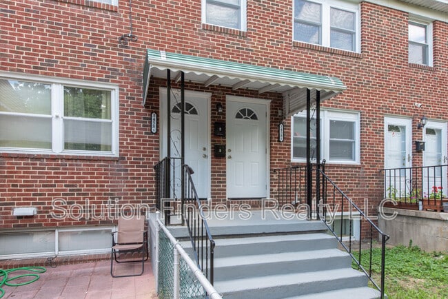 Building Photo - 3458 6th St