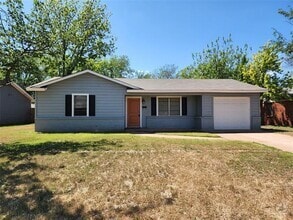 Building Photo - 2010 Yorktown Dr