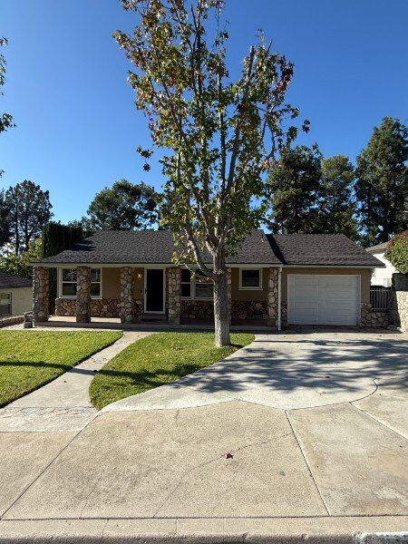 Primary Photo - 3232 Brookhill St
