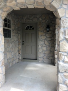 Building Photo - 1141 S Oak Grove Ave
