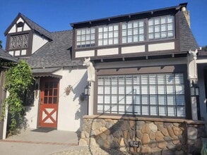 Building Photo - 1287 Coast Village Cir