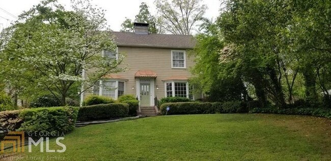 Building Photo - 3644 Kingsboro Rd NE