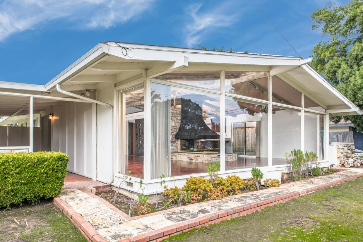 Foto principal - 26140 S Carmel Hills Dr