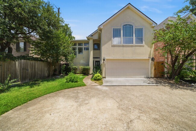 Foto del edificio - 1413 Whispering Pines Dr