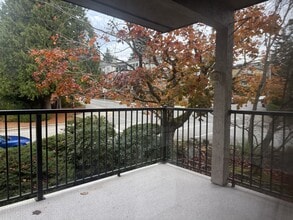 Building Photo - 1285 Martin St