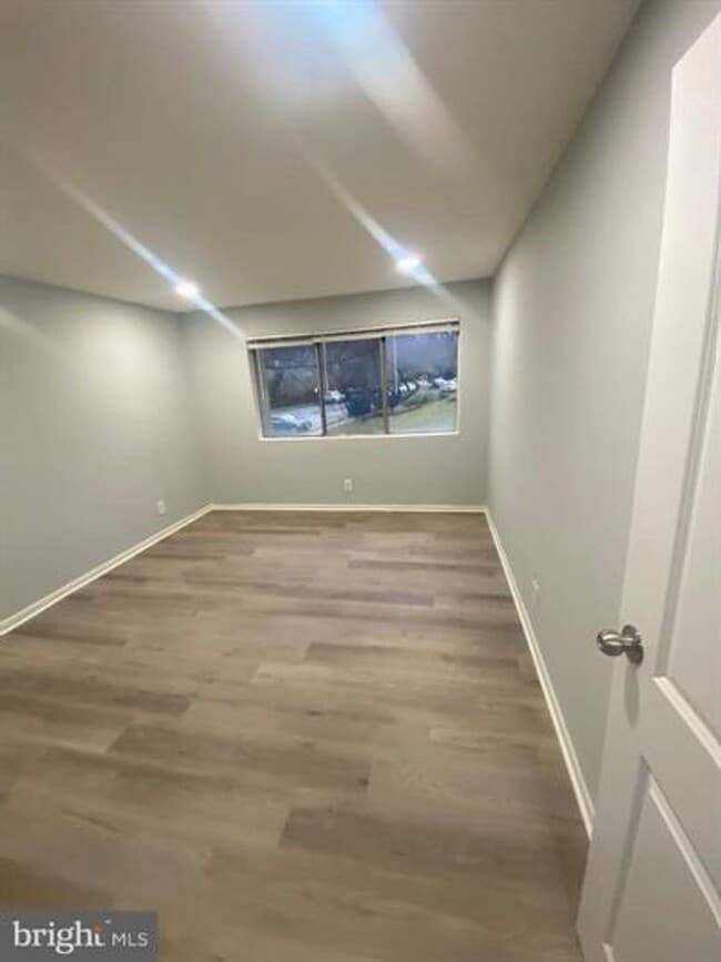 Foto del edificio - 5801 Quantrell Ave