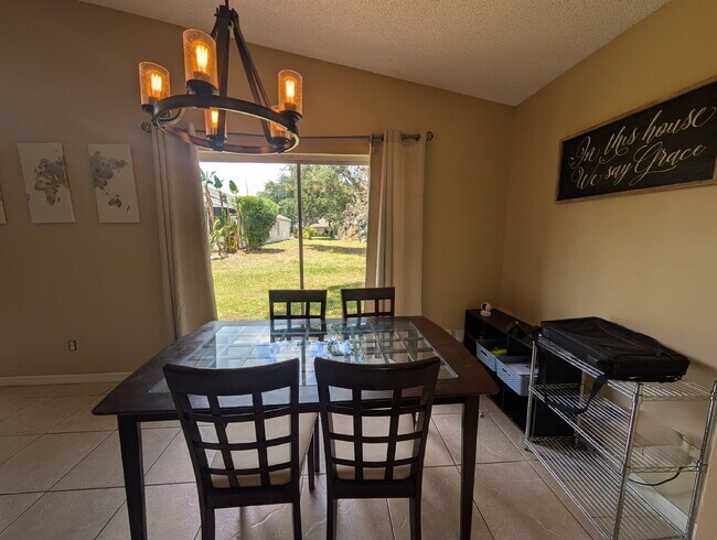 Building Photo - Beautiful 3-Bedroom Home in Suntree