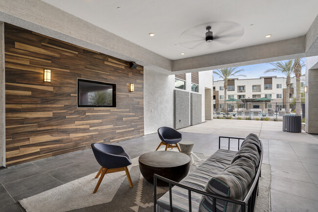 Building Photo - Lumina Mountain Vista