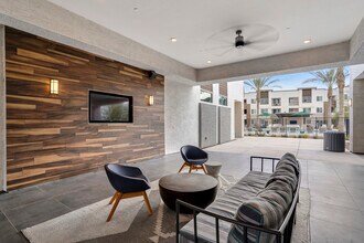 Building Photo - Lumina Mountain Vista