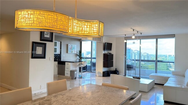 Building Photo - 3530 Mystic Pointe Dr