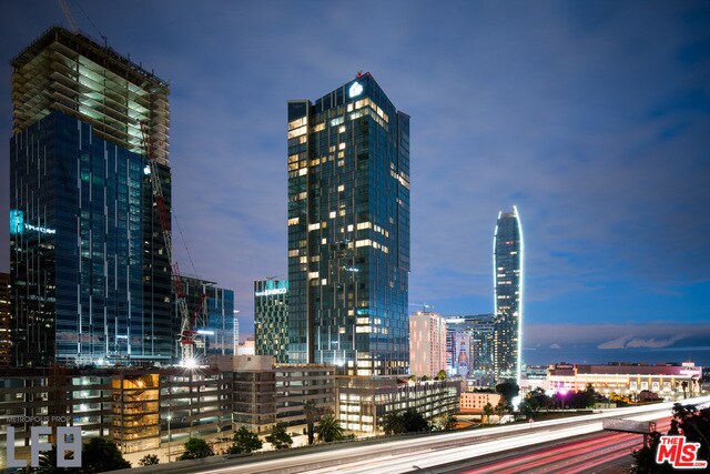 Foto del edificio - 889 Francisco St