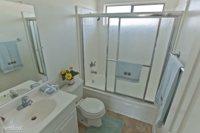 Building Photo - 2 br, 1 bath Apartment - 16236 Cornuta Ave