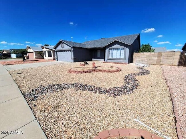 Foto del edificio - 8512 W Tuckey Ln