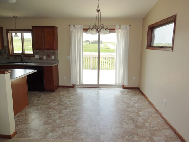 Building Photo - 5179 Castleview Dr NW