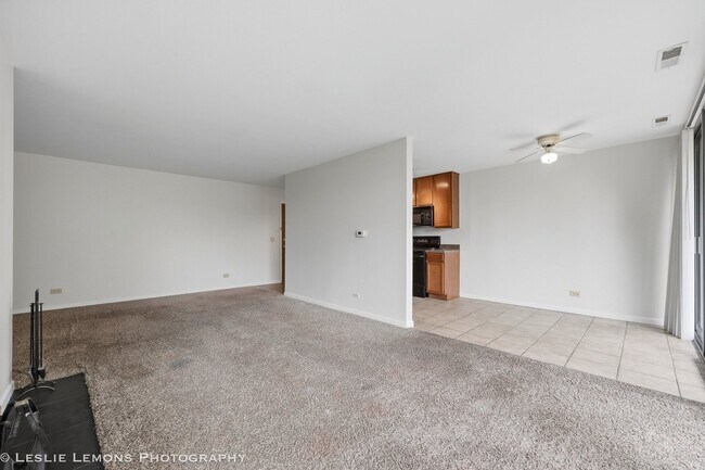 Foto del edificio - 5950 Oakwood Dr