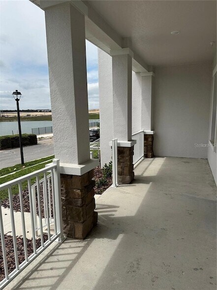 Building Photo - 1987 Stake Out Wy