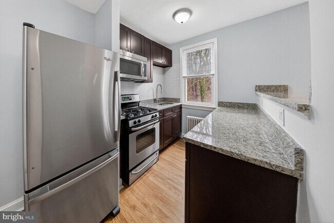 Building Photo - 4703 Ravenswood Rd