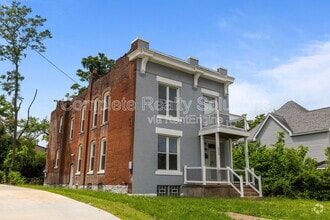 Building Photo - 5866 Etzel Ave