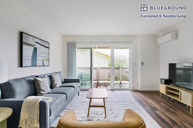 Building Photo - 10870 N Stelling Rd