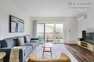 Building Photo - 10870 N Stelling Rd